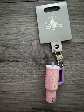 Disney Pink Daisy Tumbler Keychain with Purple Handle